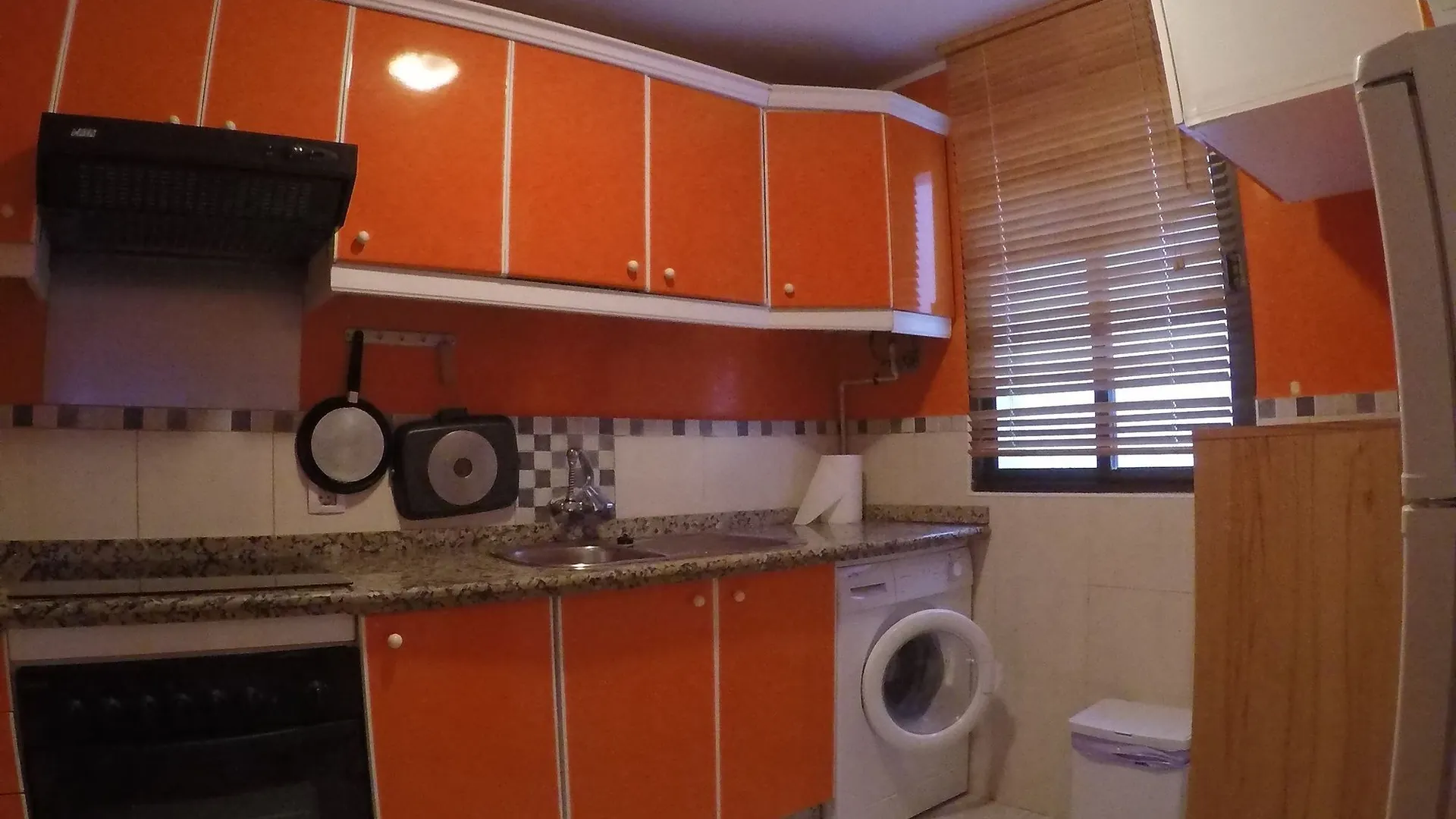 Apartment With 2 Bedrooms In Chiclana De La Frontera, With Wonderful S 0*,  إسبانيا